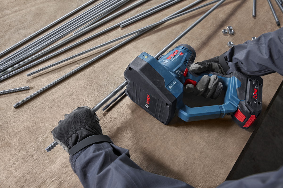 Bosch Akku-Gewindestangenschneider GGC 18V-12 (Schnittkapazität: M6 - M12, Solo, in L-BOXX 162)