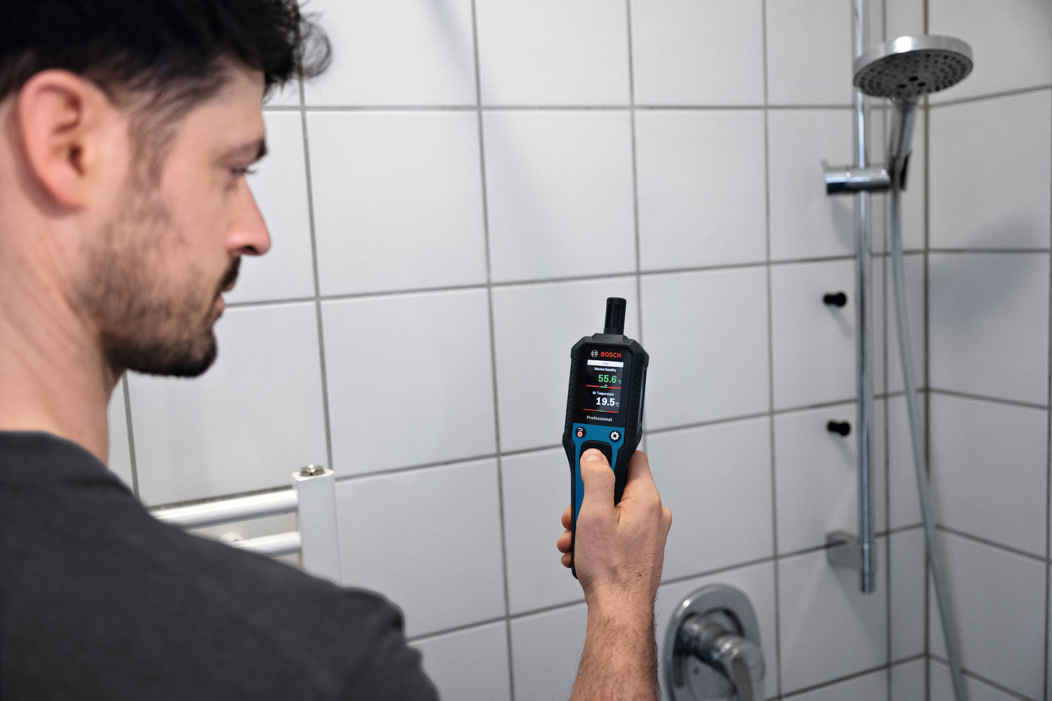 Bosch Thermo Hygrometer GDH 1-17 (misst Temperatur, Luftfeuchtigkeit, Taupunkt, inkl. Batterien, Tasche)