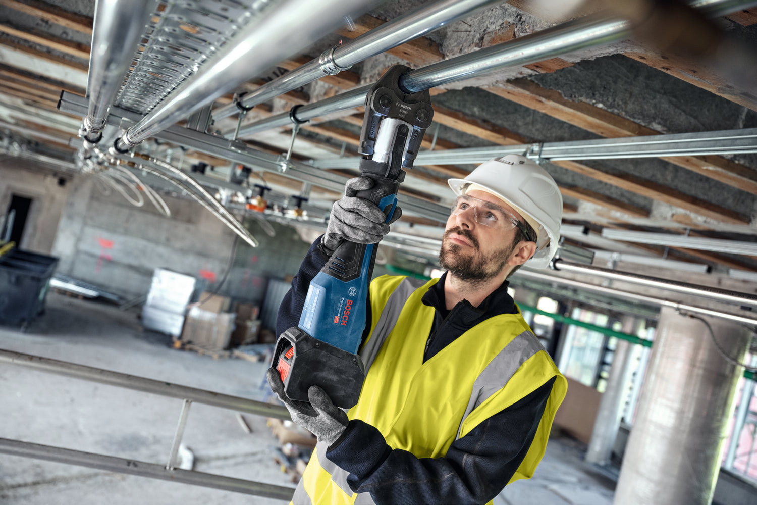Bosch Akku-Presswerkzeug GPT 18V-32 (32 kN Presskraft, Pressbereich: 54 / 110 mm, 360 ° Kopfrotation, Solo inkl. XL-BOXX)