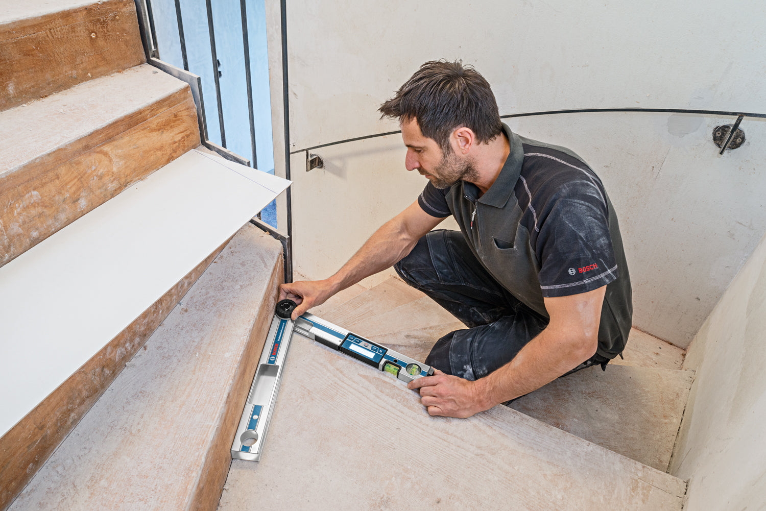 Bosch Winkelmesser GAM 220 MF (Schenkellänge: 40 cm, Messbereich: 0° - 220°, Ermittlung von Gehrungswinkeln)