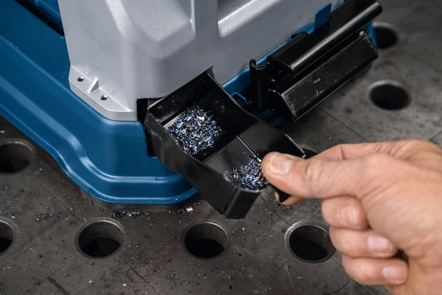 Bosch Akku-Metalltrennsäge GCD 18V-355 (Sägeblatt-Ø: 355 mm, Schnittkapazität: 127 mm vertikal & 194 mm horizontal, Solo)