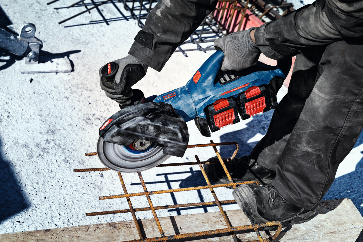 Bosch EXPERT Akku-Winkelschleifer EXWS18V2-230P (Scheiben-Ø: 230 mm, 2x18V-Hochleistungsmotor, ohne Akku in XL-BOXX 232)