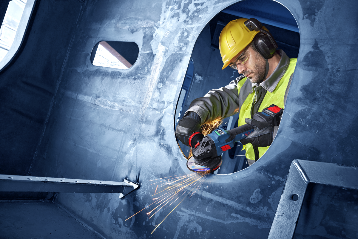 Bosch EXPERT Akku-Winkelschleifer EXWS18V-15S (Scheiben-Ø: 125 mm, Drehzahl: 11000 U/min, ohne Akku in L-BOXX 162)