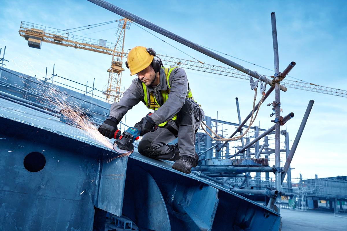 Bosch EXPERT Akku-Winkelschleifer EXWS18V-15S (Scheiben-Ø: 125 mm, Drehzahl: 11000 U/min, ohne Akku in L-BOXX 162)