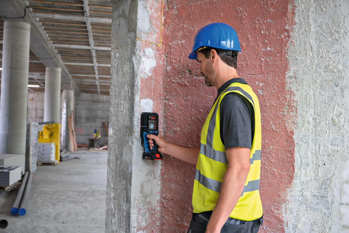 Bosch EXPERT Ortungsgerät D-tect18V-200-17C (Erkennt Objekte bis 200 mm Tiefe, inkl. 2,0 Ah Akku in L-BOXX 136)