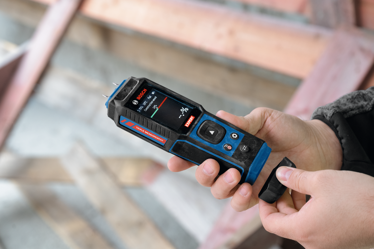 Bosch EXPERT Materialfeuchtigkeitsmesser EXMM3-17 (3 Sensoren: Pin, Pad, Thermo-Hygrometer, Automatischer Selbsttest, inkl. Batterien in Tasche)