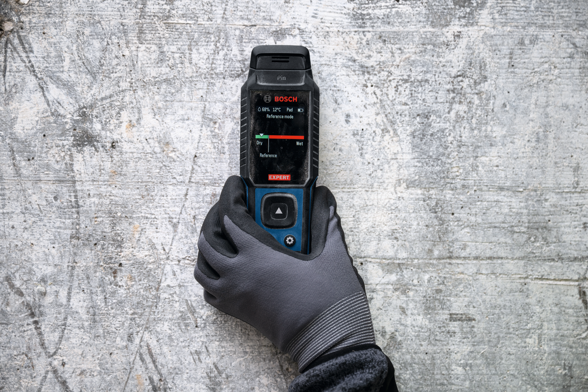 Bosch EXPERT Materialfeuchtigkeitsmesser EXMM3-17 (3 Sensoren: Pin, Pad, Thermo-Hygrometer, Automatischer Selbsttest, inkl. Batterien in Tasche)