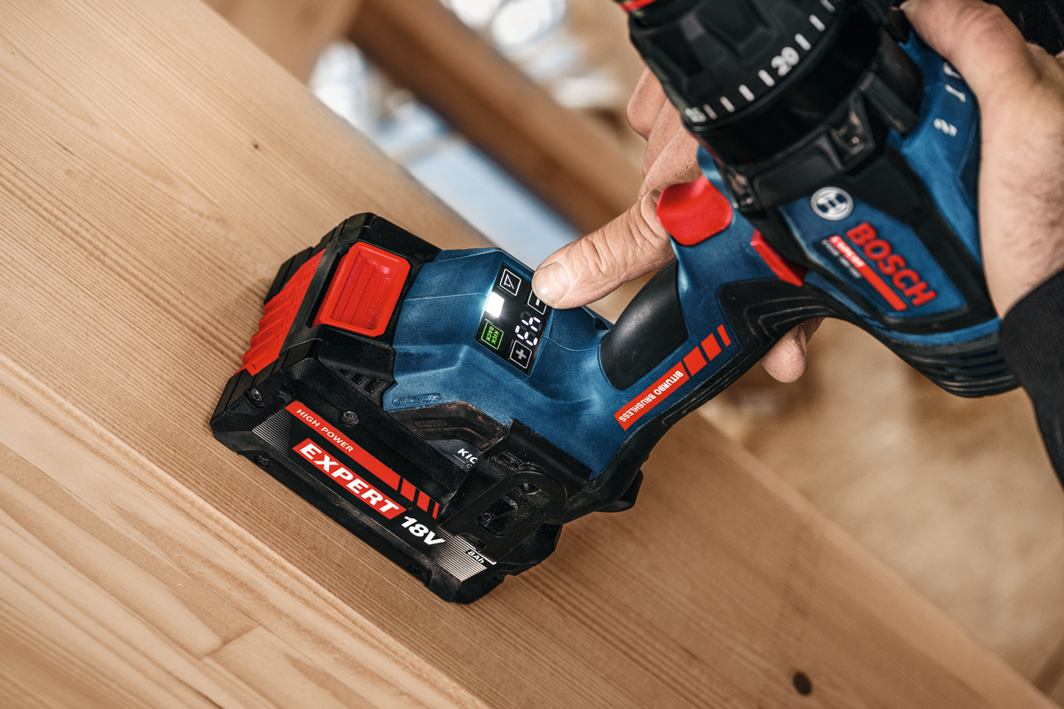 Bosch EXPERT Akku-Bohrschrauber EXSR18V-150 (Drehmoment: 150 Nm, 13 mm Bohrfutter, inkl. 2 x 8,0 Ah & 1 x 5,5 Ah Akku in L-BOXX 136)