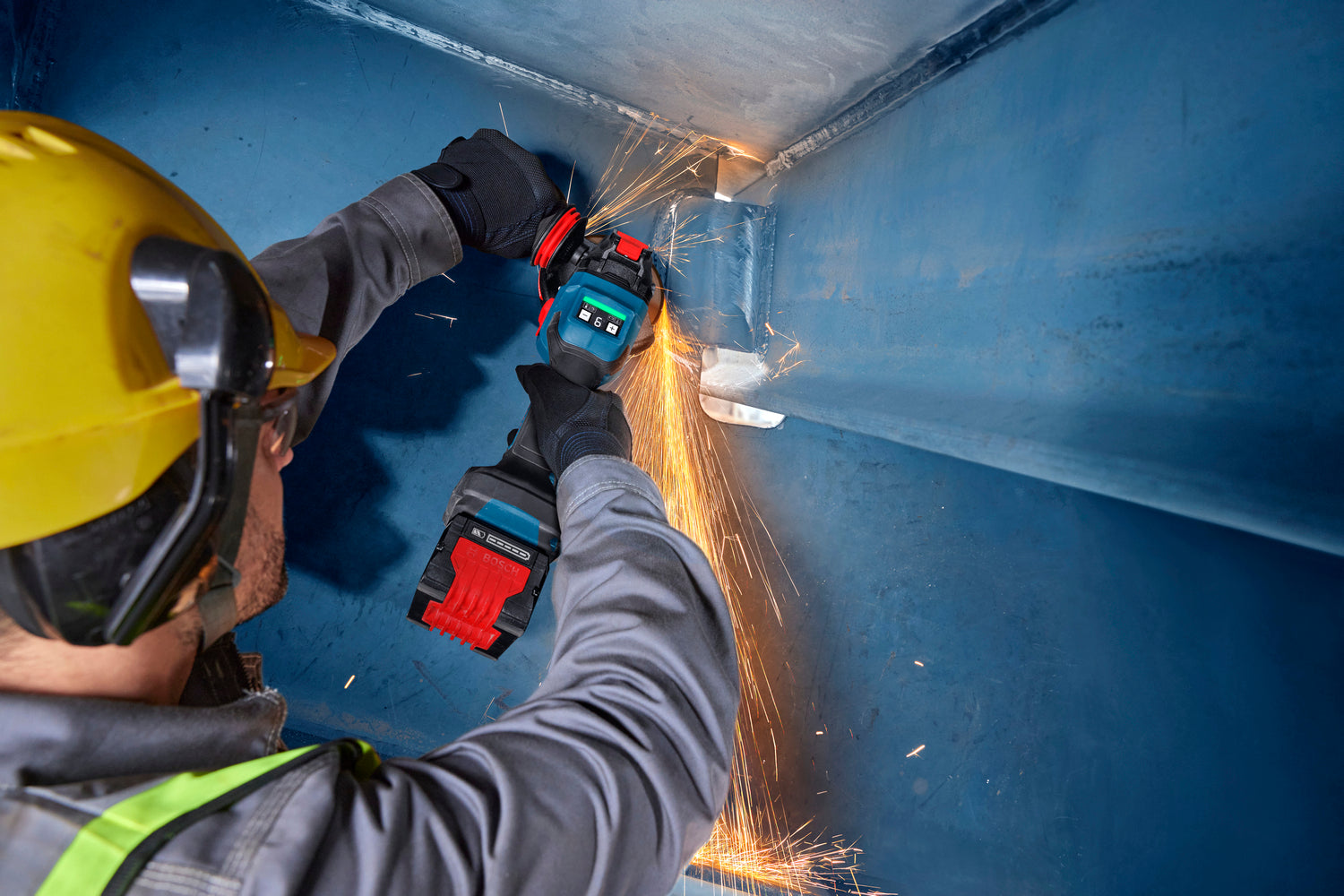 Bosch EXPERT Akku-Winkelschleifer EXWX18V-15S (X-LOCK, Scheiben-Ø: 125 mm, Drehzahl: 11000 U/min, inkl. 2 x 8,0 Ah Akku in L-BOXX 162)