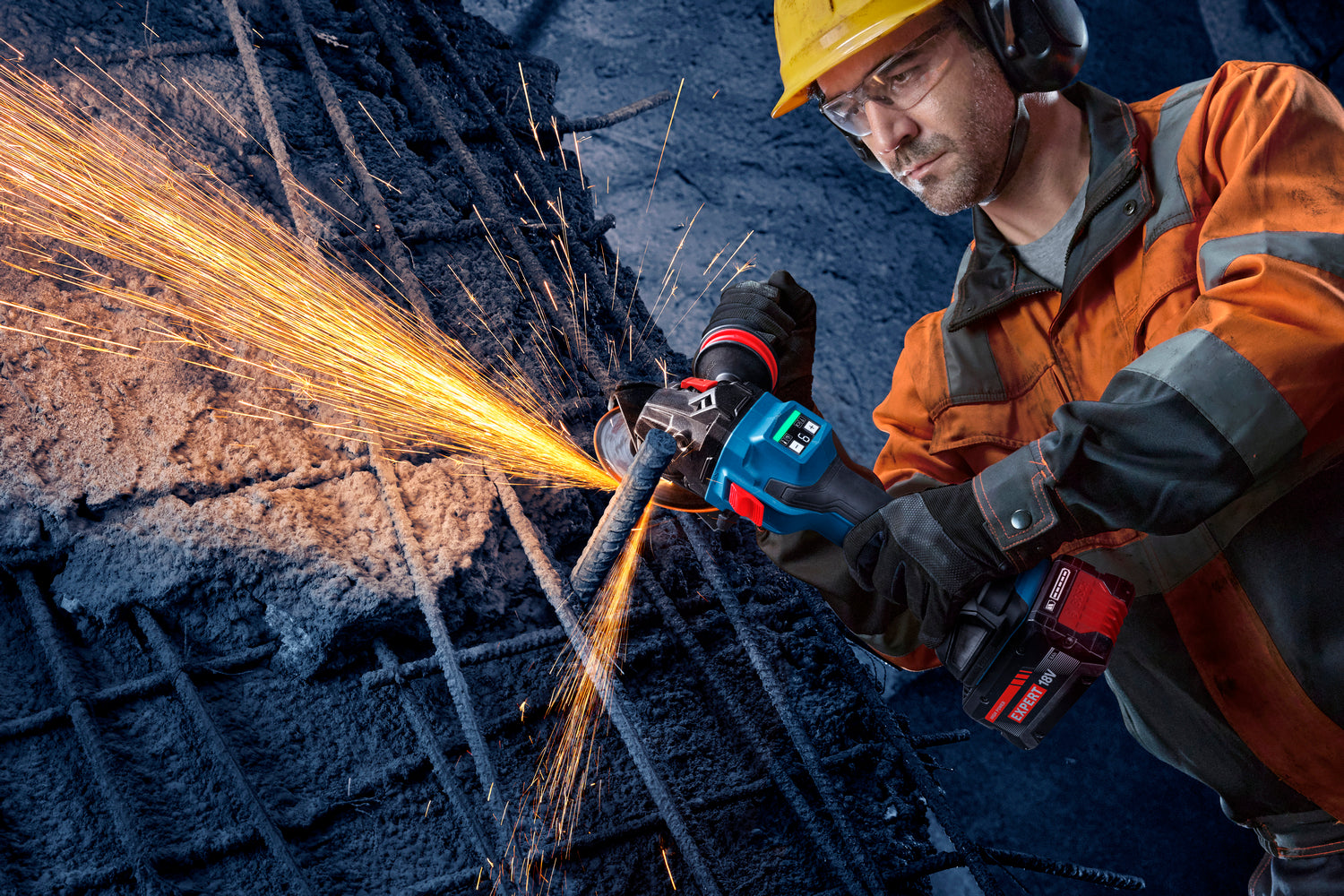 Bosch EXPERT Akku-Winkelschleifer EXWS18V-15S (Scheiben-Ø: 125 mm, Drehzahl: 11000 U/min, inkl. 2 x 8,0 Ah Akku in L-BOXX 162)
