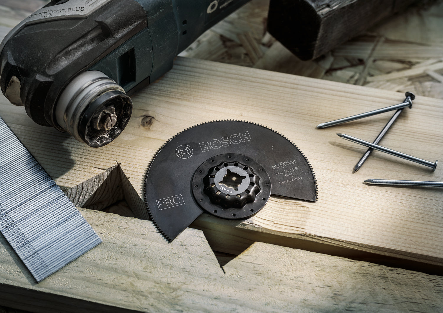Bosch PRO Segmentsägeblatt ACZ 100 BB (Starlock, für Holz mit Nägeln & Kompaktlaminat-Vinyl, 100 mm)