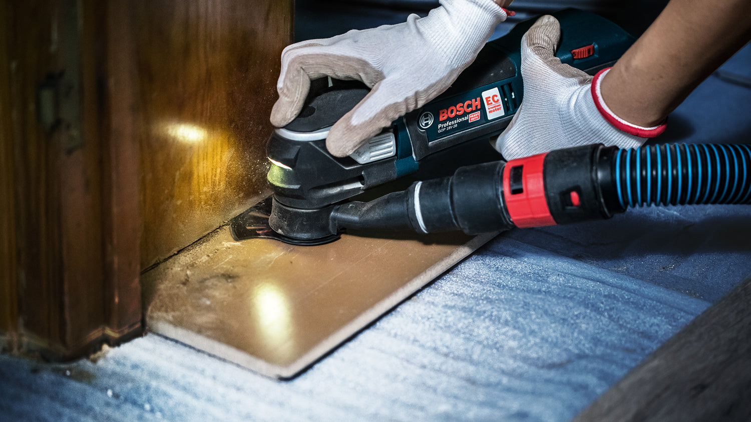 Bosch EXPERT Segmentsägeblatt ACZ 105 ET Multi Material (Starlock, für Faserkunststoffe GFK, CFK, Ziegelstein, 80 x 30 mm, Ø 105 mm, Carbide)