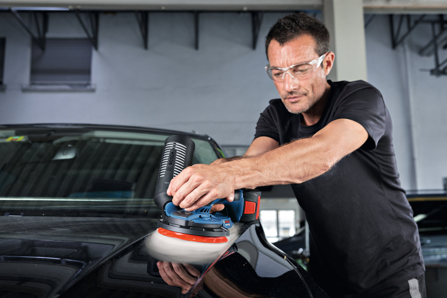 Bosch Akku-Exzenterschleifer GEX 18V-150-3 (Schleifteller-Ø: 150 mm, Schwingkreis-Ø: 3,0 mm, Drehzahl: 5000 - 10000 U/min, ohne Akkus in L-BOXX 162)