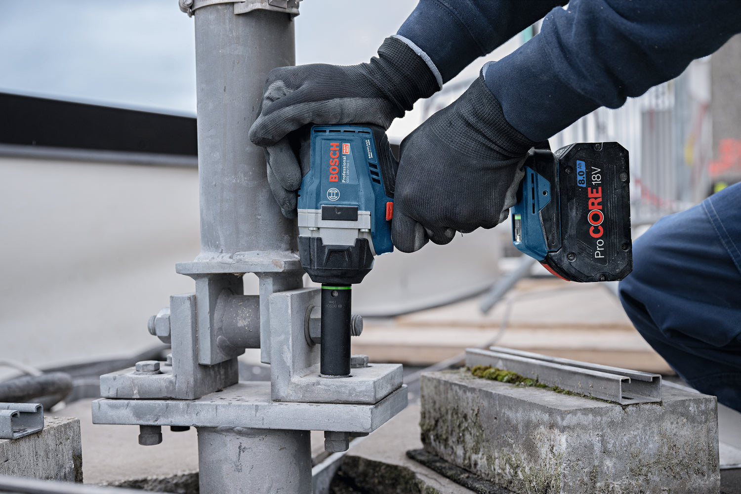 Bosch Akku-Schlagschrauber GDS 18V-750 C (Drehmoment: 750 Nm, Losbrechmoment: 1000 Nm, 1/2"-Vierkant, ohne Akku in L-BOXX 136)
