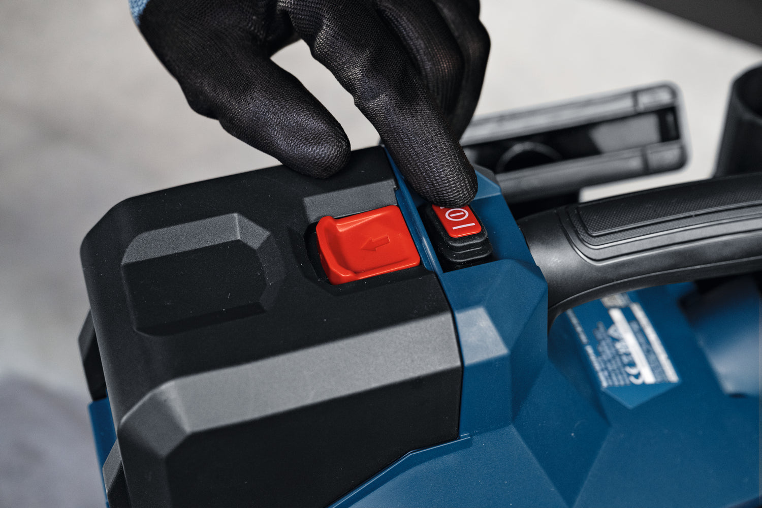 Bosch Akku-Staubsauger GAS18V-6LS (Max. Unterdruck: 129 mbar, Staubklasse: L, Behältervolumen: 6 l, inkl. Zubehör, ohne Akku)