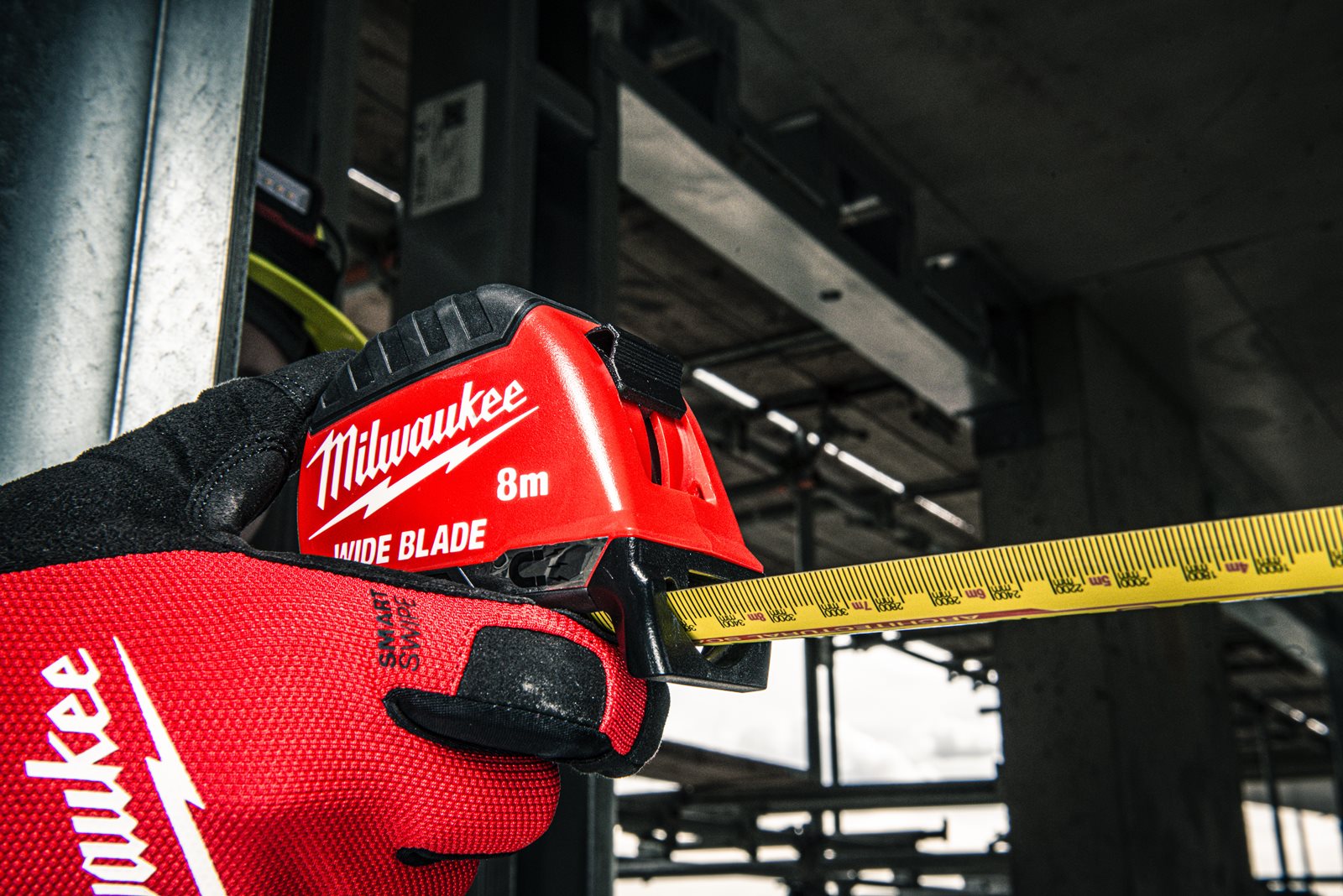 Milwaukee Premium-Bandmaß breit 5 m (magnetisch, 35 mm breites Band, Architektenskala, GEN II)
