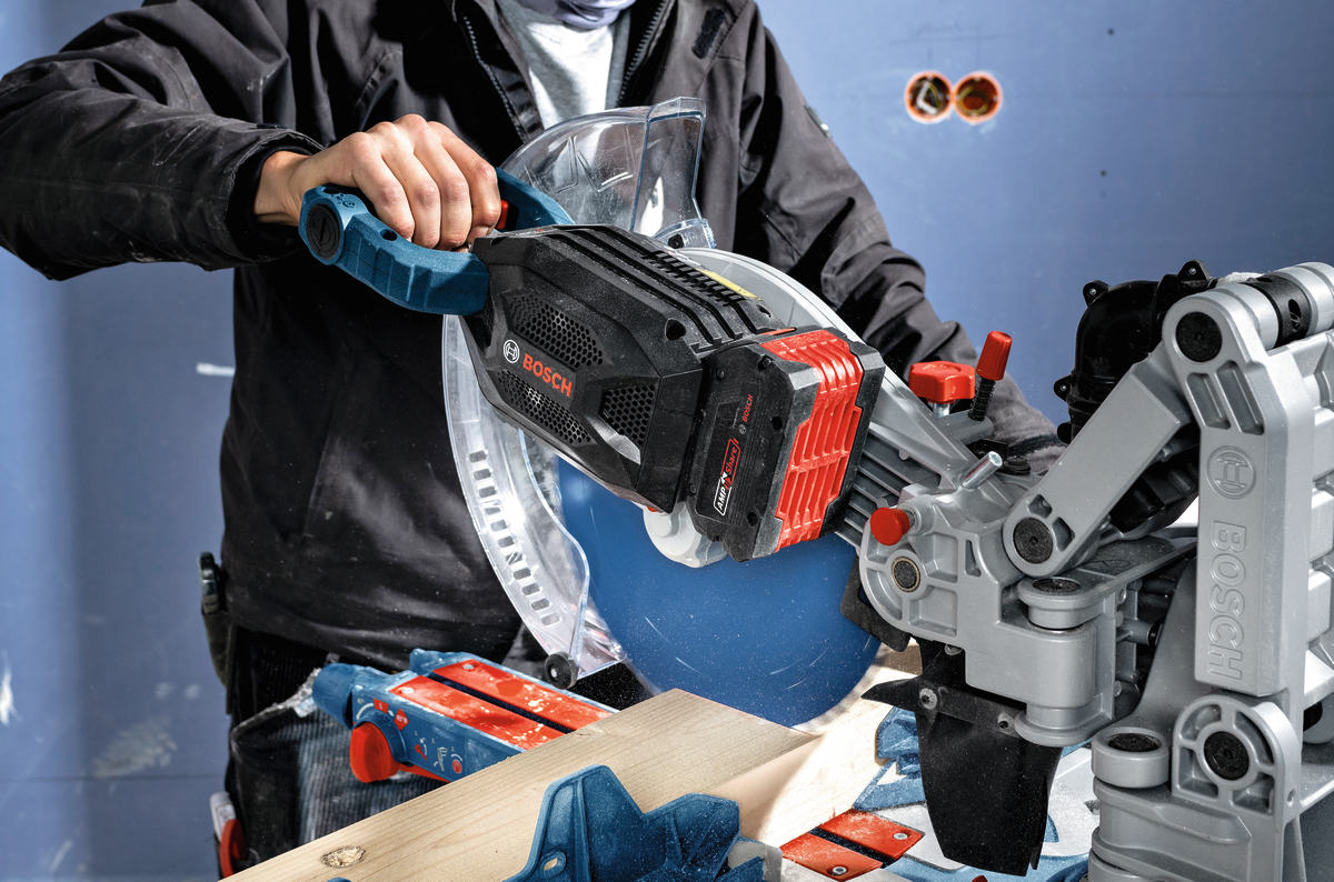Bosch PRO Akku ProCORE18V+ 8.0 Ah (18,0 V / 8,0 Ah, bis 2000 W max. Leistung, Tabless-Zellen, AMPShare Akkupack)