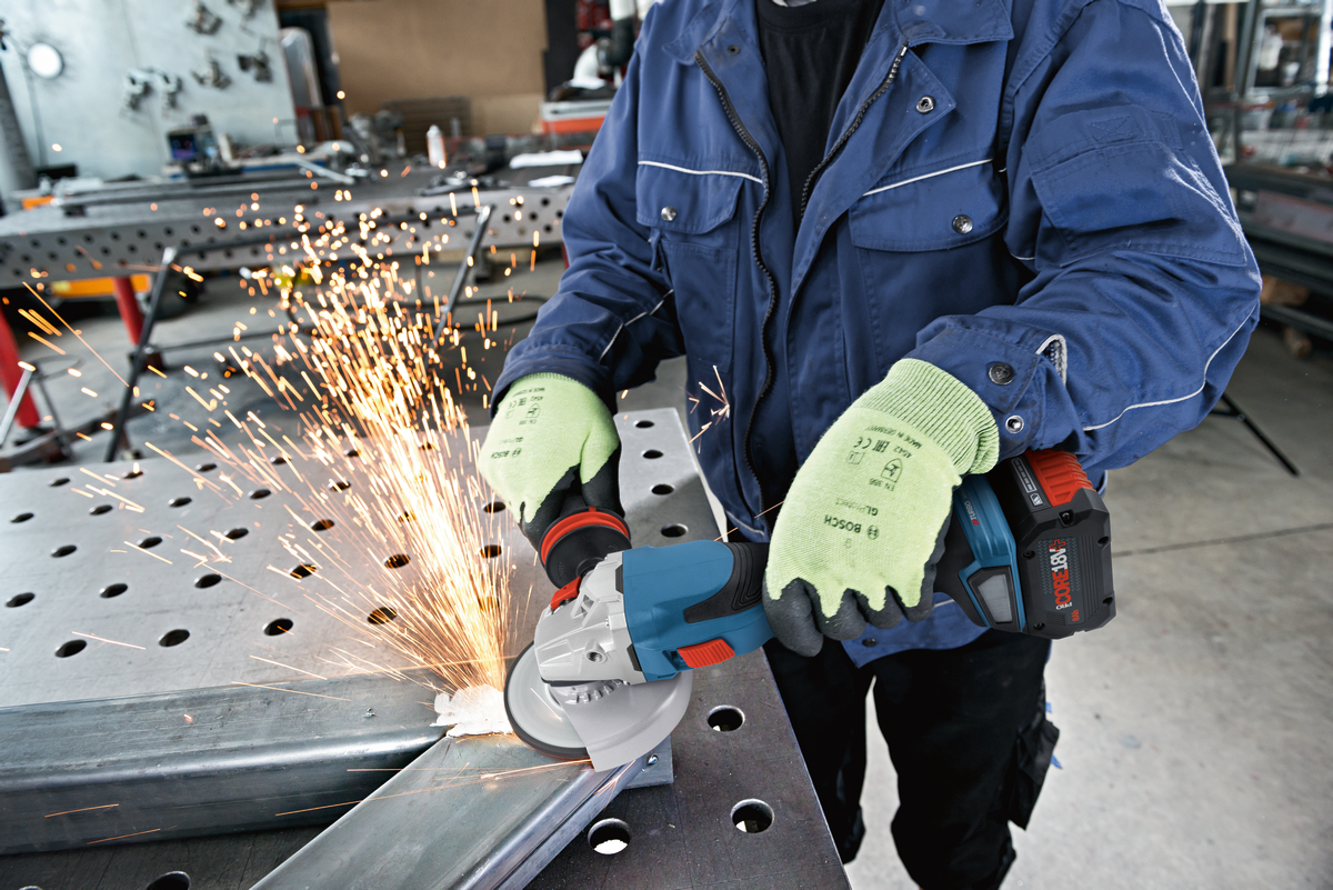 Bosch PRO Akku ProCORE18V+ 8.0 Ah (18,0 V / 8,0 Ah, bis 2000 W max. Leistung, Tabless-Zellen, AMPShare Akkupack)