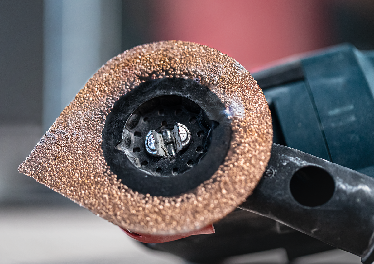 Bosch Professional Starlock Expert AVZ 70 RT4 3 max Schleifplatte 70 mm zum Entfernen von Fugen