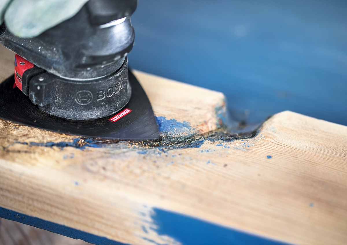 Bosch Starlock Expert Schleifpatte Carbide-Riff AVZ 90 RT2 90 mm Körnung 20 zum entfernen von Mörtel hinter Fliesen, Teppichkleber