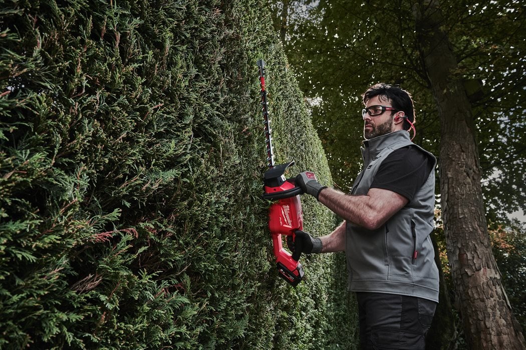 Milwaukee M18 FHET60-0 FUEL Akku-Heckenschere 60 cm Messer ohne Akku/Lader