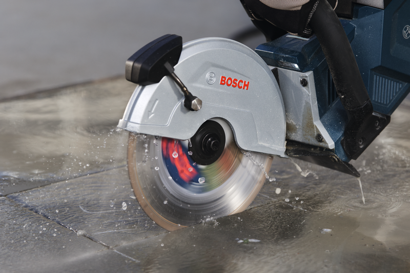 Bosch GCS 18 V-230 Akku-Trennsaege 230 mm zum schneiden von Metall (06013B0000)