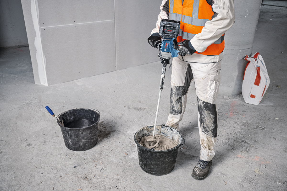 Bosch Professional GRW 18V-120 Akku-Rührwerk zum mischen von beton (06011C2000)