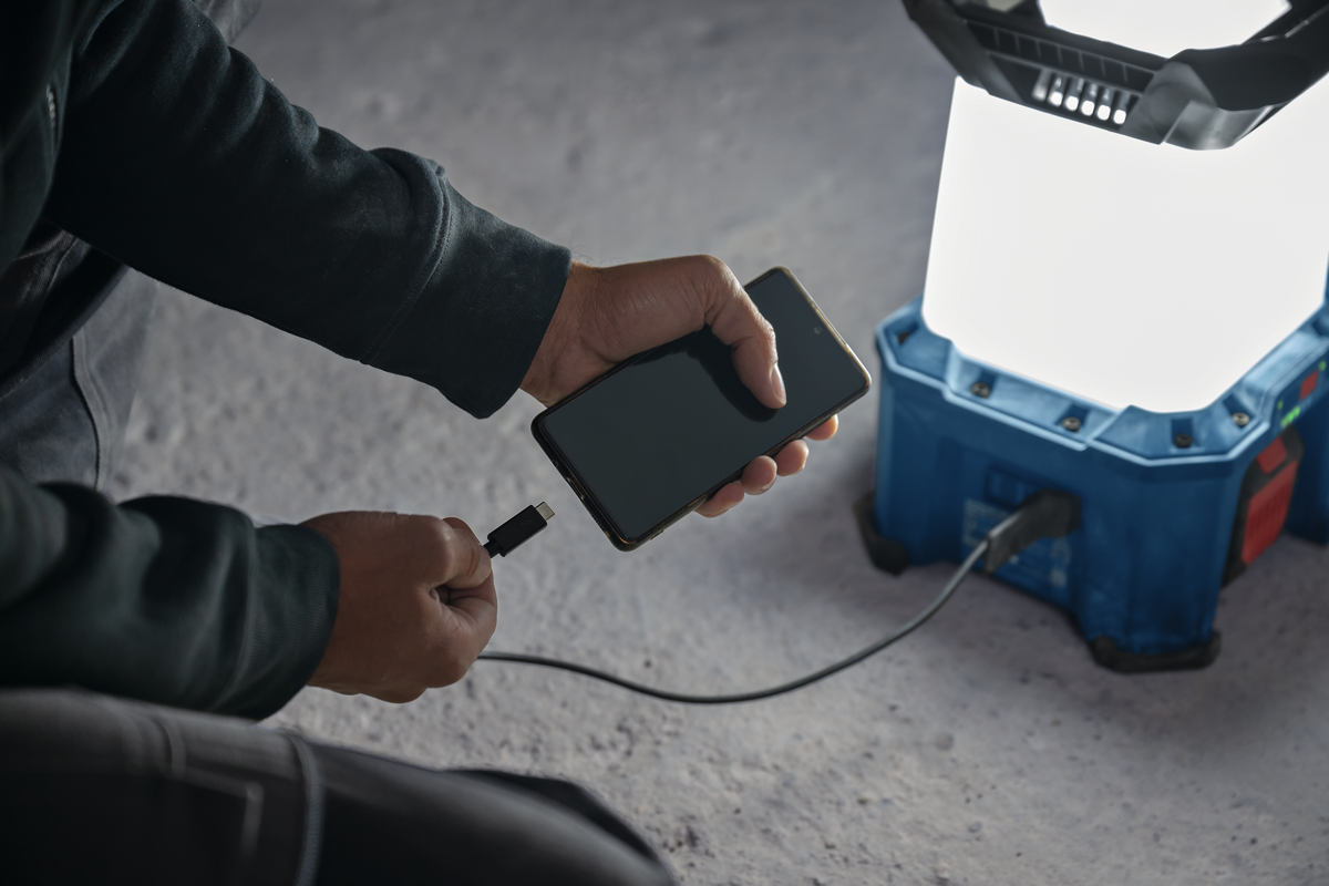 Bosch Professional GLA 18VH-7500 360°-Hybridstrahler 7500 Lumen ohne Akku/Lader