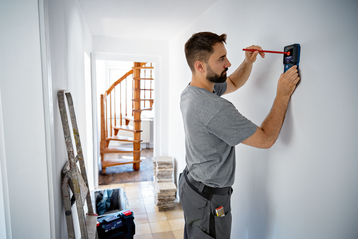 Bosch Professional GMS 120-27 Ortungsgerät mit Akku (0601081701)