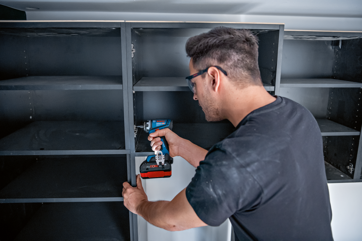 Bosch Professional GSR 18V-90 FC Akku-Bohrschrauber FlexiClick bürstenlos 90 Nm Flexiclick mit 2x 18V 4.0 Ah ProCore in L-Boxx 136