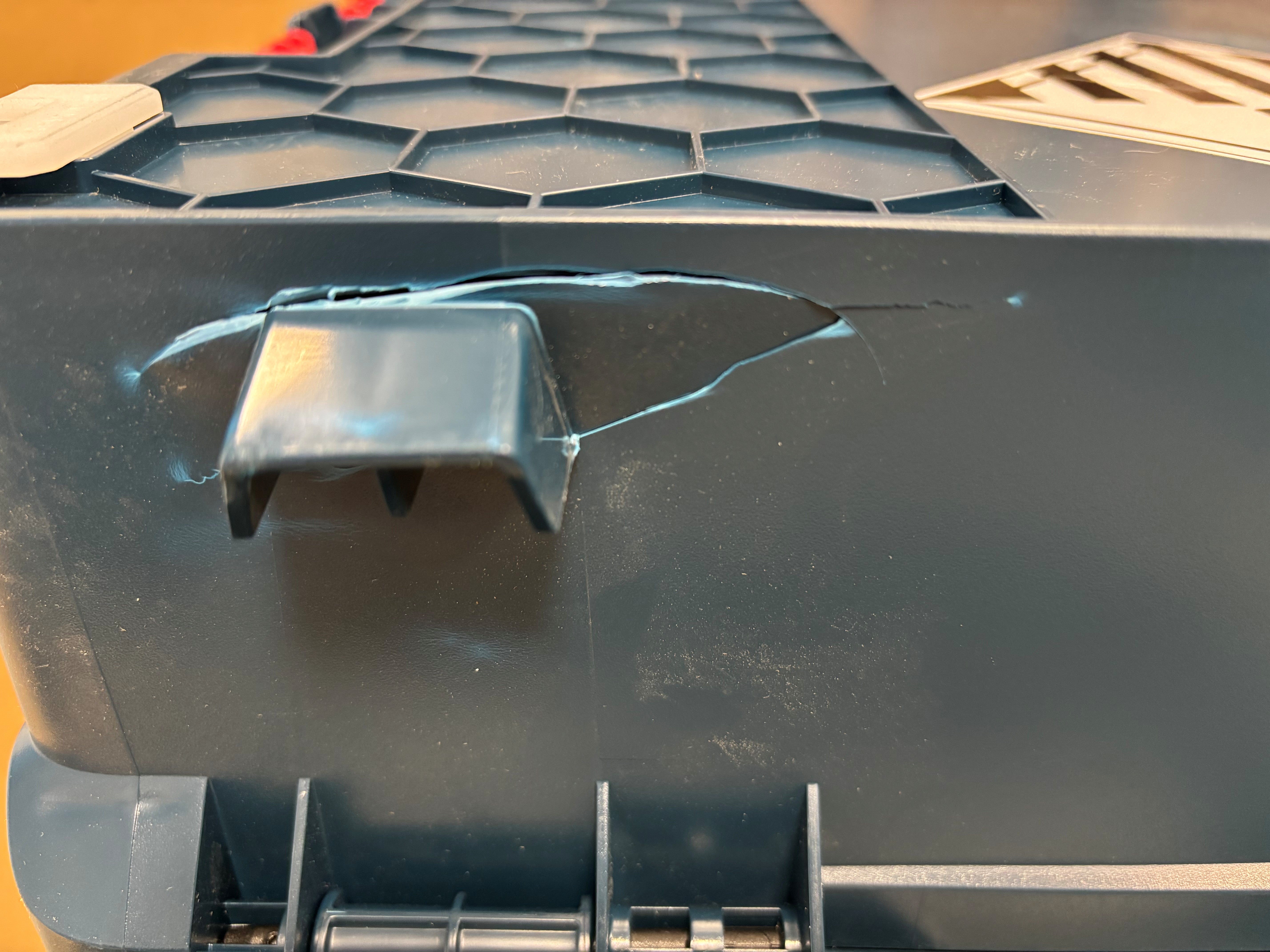 Bosch Professional L-Boxx 136 Werkzeugkoffer ohne Einlage