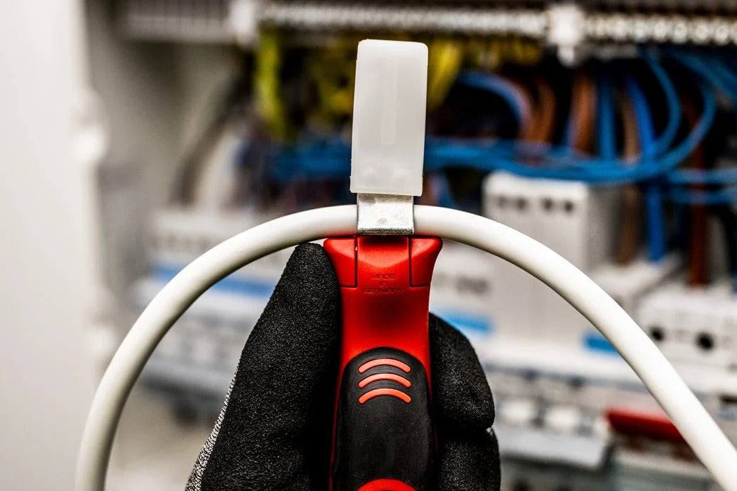 Milwaukee Abmantelungswerkzeug mit Schleppklinge für 4 - 28 mm für Rundkabel (4932498269)