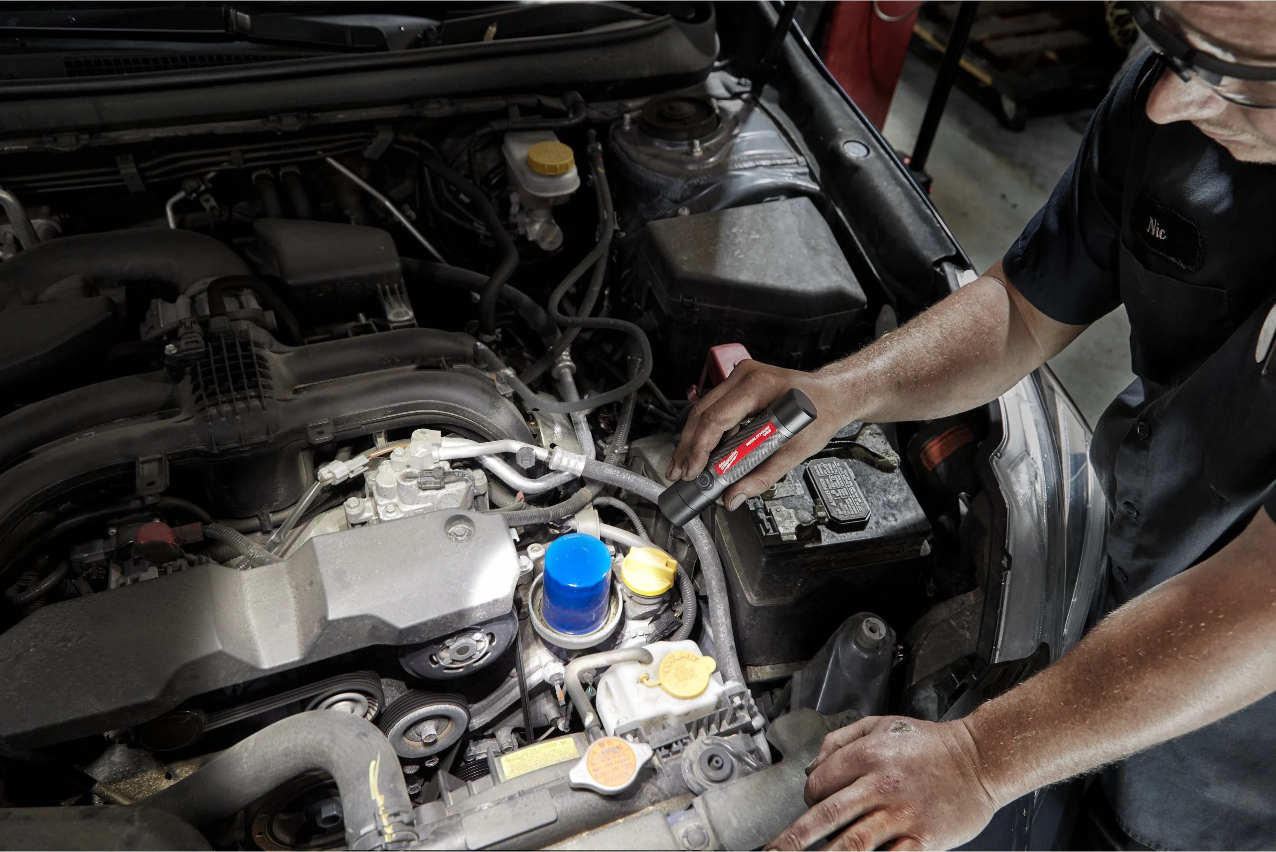 Milwaukee L4FMLED-301 USB Akku-Taschenlampe 800 Lumen kompakt (4933479770)