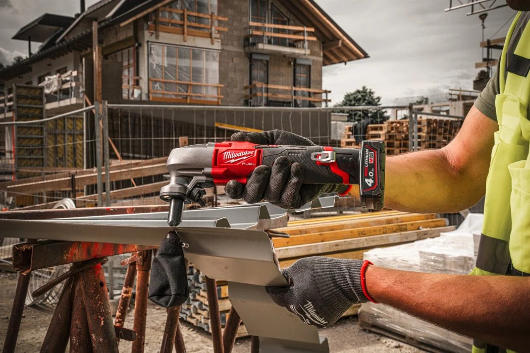 Milwaukee M12 FNB16-402X EU FUEL Akku-Knabber 2x M12 B4 Akku und Lader in HD-Box (4933479619)