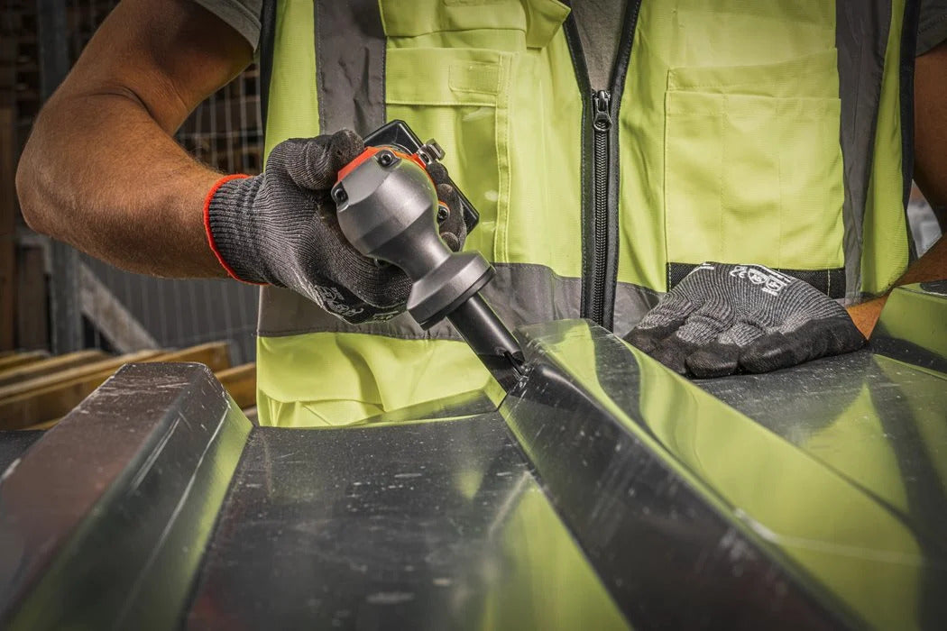 Milwaukee M12 FNB16-402X EU FUEL Akku-Knabber 2x M12 B4 Akku und Lader in HD-Box (4933479619)