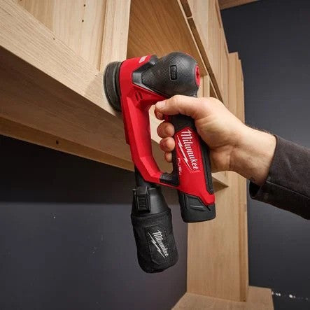 Milwaukee M12 FSDR75-202B Fuel Akku-Exzenterschleifer 75 mm mit 2x M12B2 Akku, Lader in Tasche (4933498233)