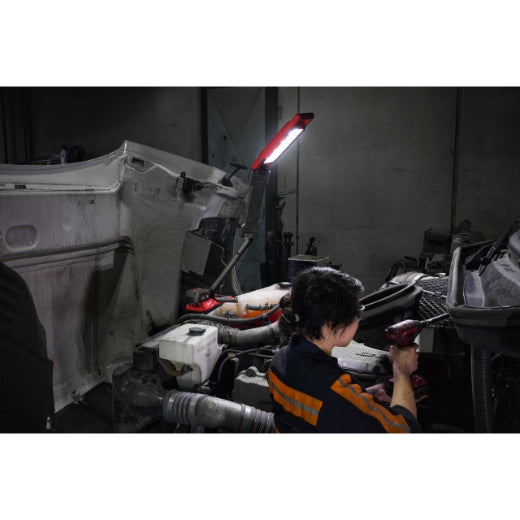 Milwaukee M18 ABL-0 Akku-Serviceleuchte 2500 Lumen ohne Akku/Lader für KFZ Werkstätten(4933498147)