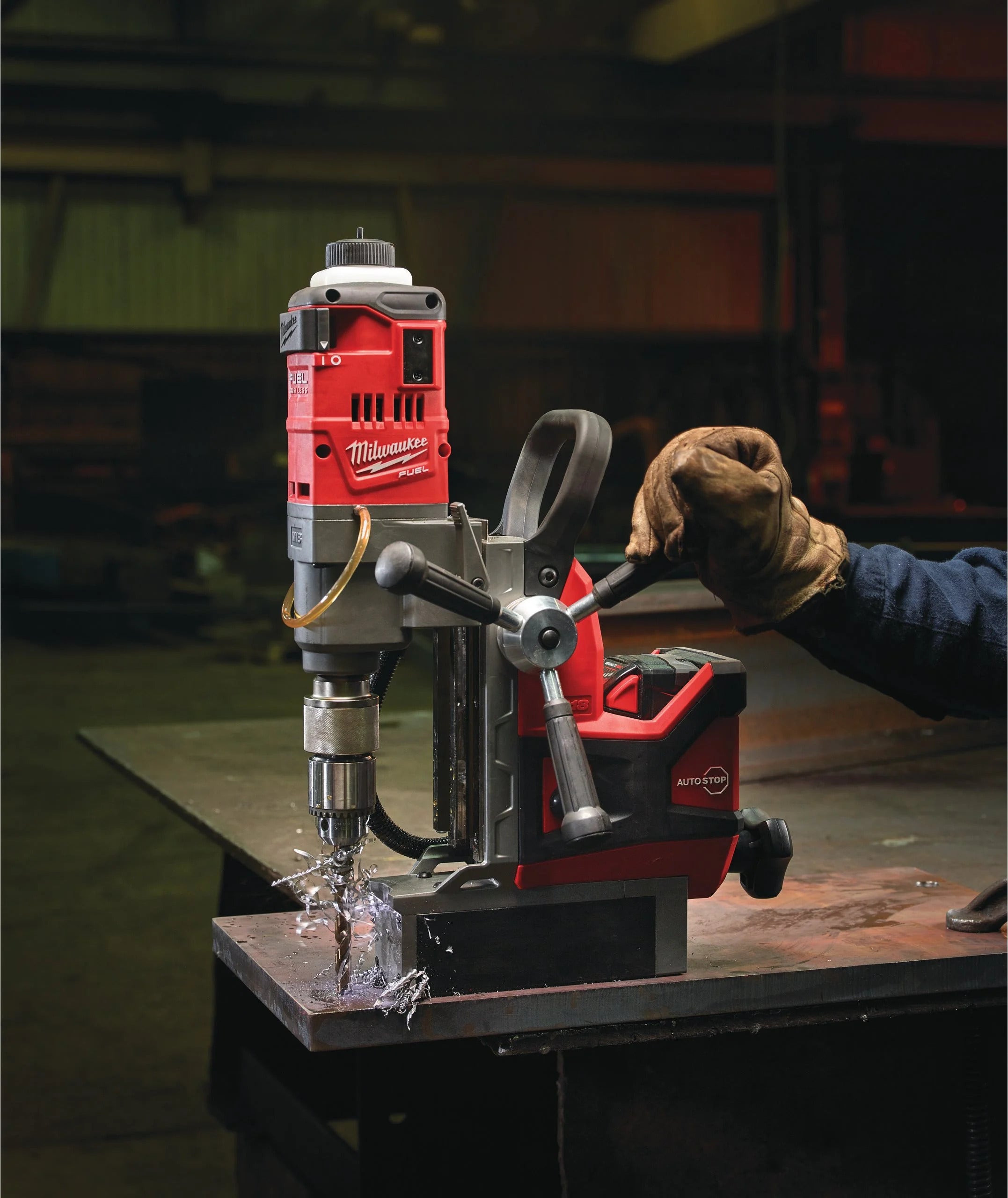 Milwaukee M18 FMDP-0C FUEL Akku-Magnetkernbohrmaschine ohne Akku/Lader mit 146 mm Hubhoehe im Transportkoffer (4933451636)