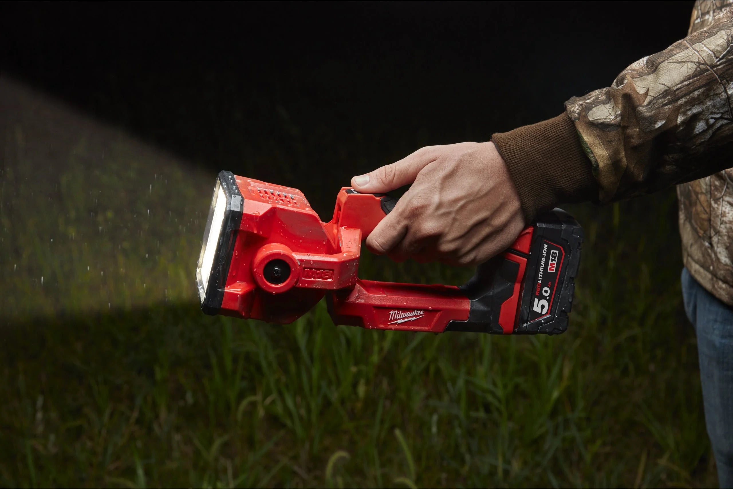 Milwaukee M18 SLED-0 Akku-Handleuchte 1250 Lumen mit 650 m Strahlkraft  (4933459159)