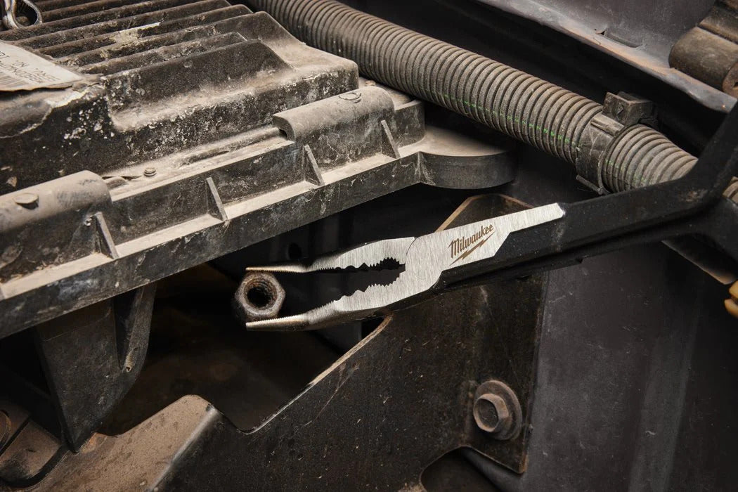 Milwaukee Montagezange 45° gekröpft lang (4932492498)