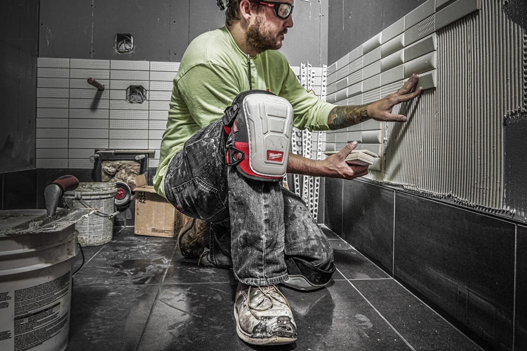 Milwaukee Premium-Knieschoner mit verstellbare Riemen (4932478139)