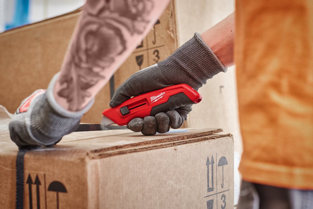 Milwaukee Universalmesser 16 cm mit einziehbarer Klinge mit Klingenfach  (4932492378)