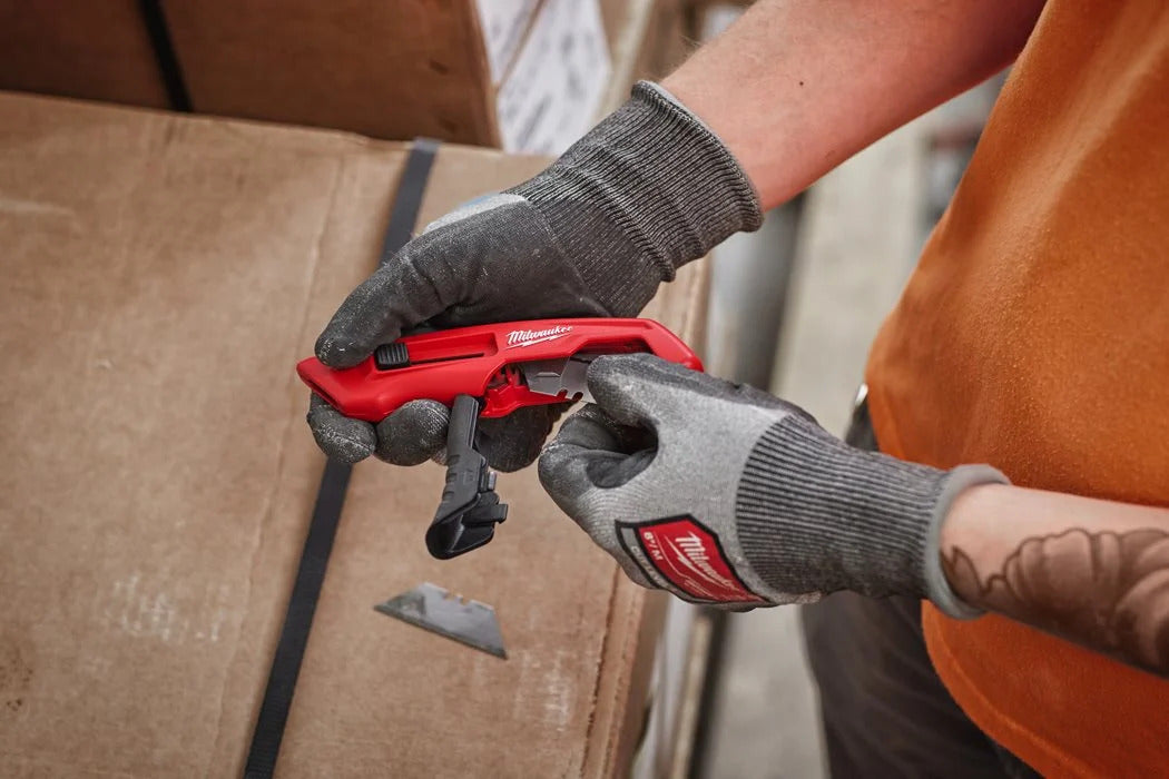 Milwaukee Universalmesser 16 cm mit einziehbarer Klinge mit Klingenfach  (4932492378)