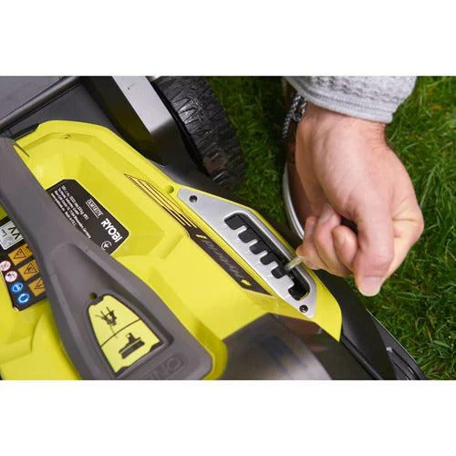 RYOBI RY18LMH37A-250 Hybrid-Akku-Rasenmäher 37cm Schnittbreite mit 2x 5.0 Ah Akkus und Lader im Karton