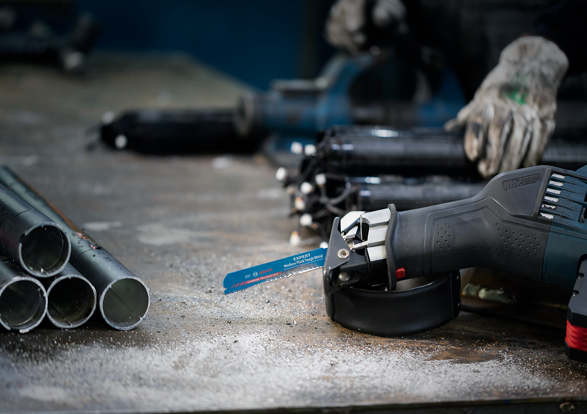 Bosch Expert Säbelsägeblatt S 1155 HHM Medium-Thick Tough Metal für mittleres Metall
