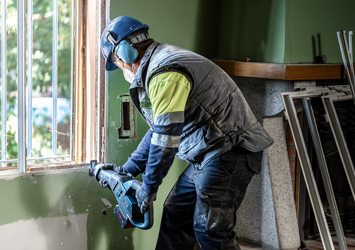 Bosch Expert Säbelsägeblatt S 956 DHM Window Bosch Expert Säbelsägeblatt S 956 DHM Window Demolition ideal für FensterDemolition ideal für Fenster