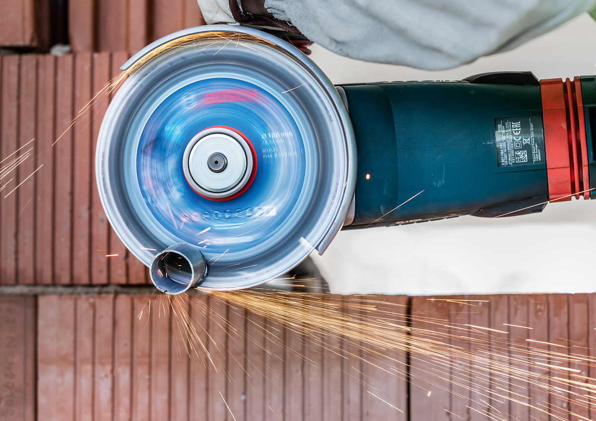 Bosch Professional Expert Diamanttrennscheibe Multimaterial Metal Wheel Ø 180 / 230 x 22.23 mm für Metall Guss