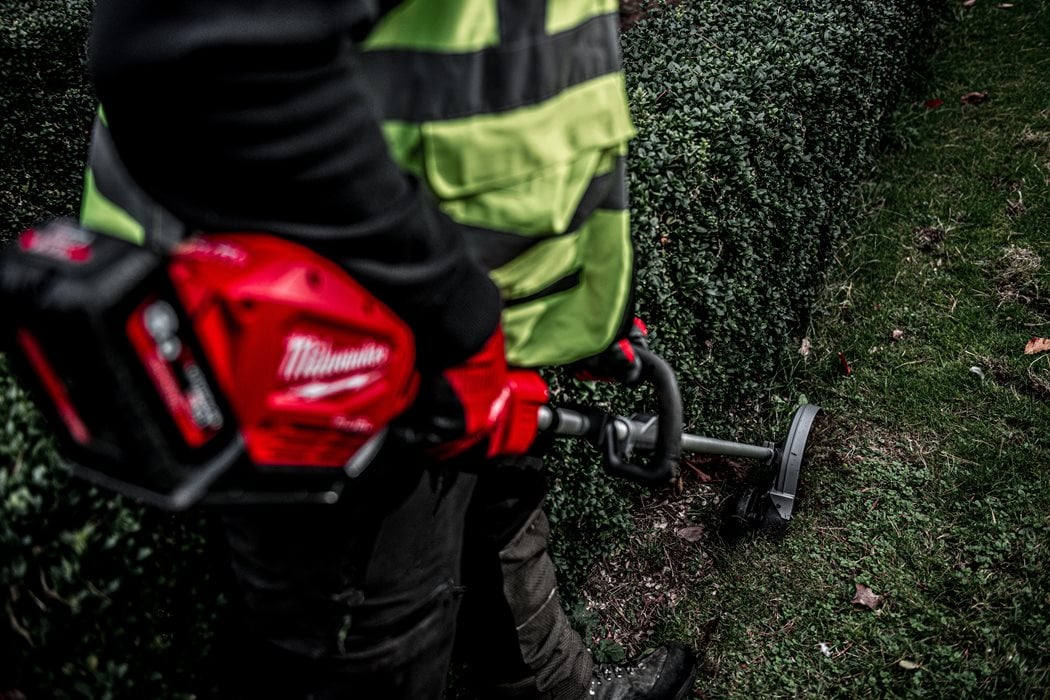 Milwaukee M18 FOPH-EA FUEL Quick-Lok Kantenschneider-Aufsatz 20,3 cm Klinge für M18 FOPHLTKIT