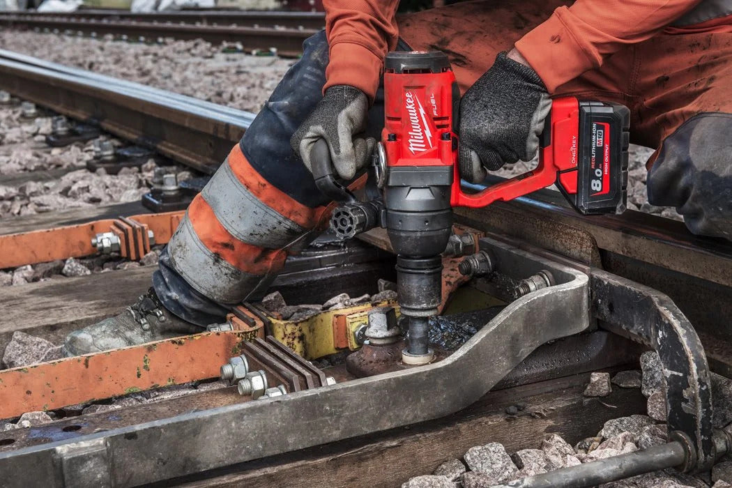 Milwaukee M18 ONEFHIWF1-0X FUEL Akku-Schlagschrauber 2400 Nm ohne Akku/Lader mit Sprengring (4933459732)