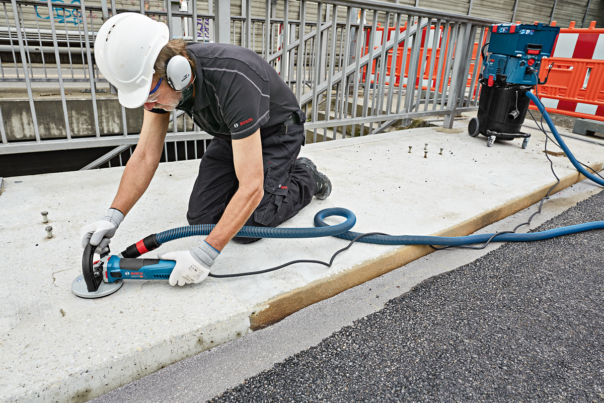 Bosch Expert for Concrete Diamanttopfscheibe Ø 125x22.23 mm zum schleifen von Betonboden (2608601762)